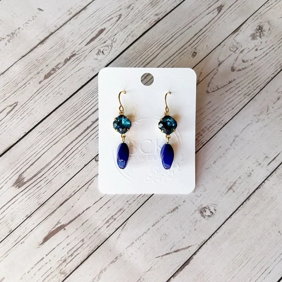 Blue glass and rhinestone Jewelry Set, gold tone, bracelet and earring set, gift - Picture 7 of 8